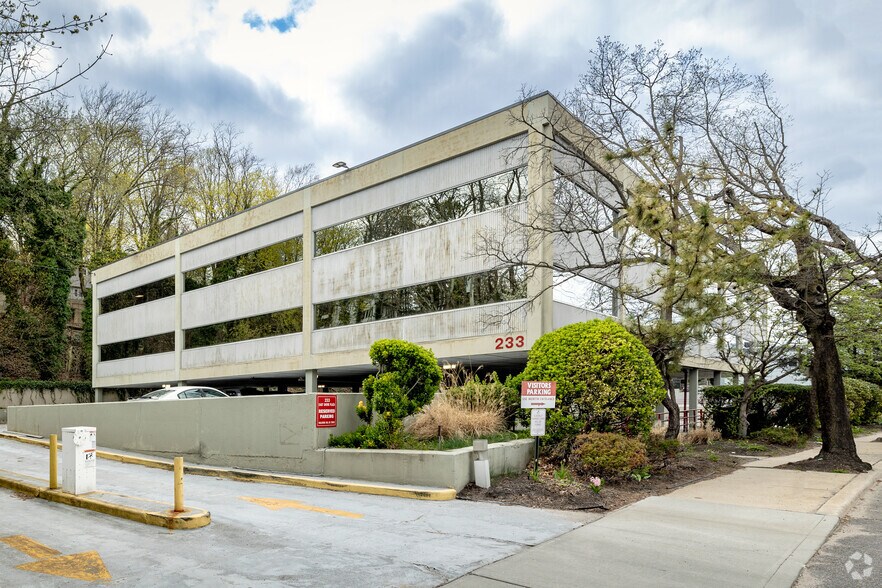 More Photos Of 233 E Shore Rd, Great Neck Medical For Sale