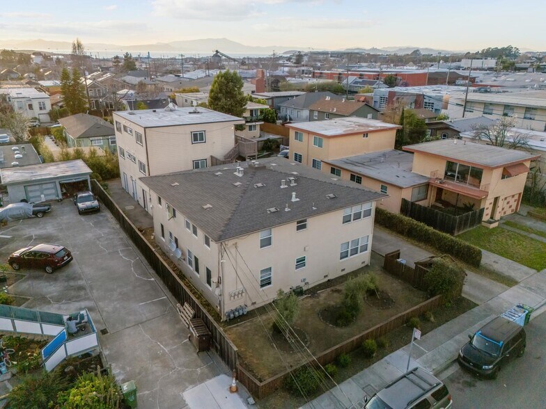 More Photos Of 1412-1416 9th St, Berkeley Apartments For Sale