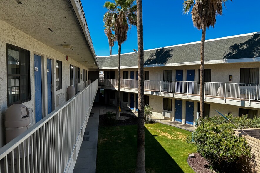 More Photos Of 1445 E 16th St, Yuma Hotel For Sale