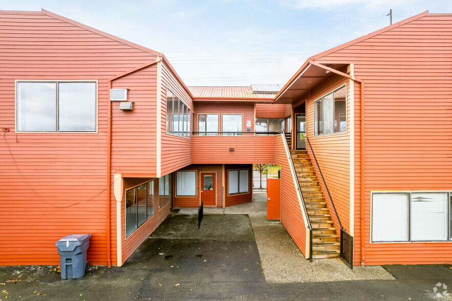 More Photos Of 7025 N Lombard St, Portland Storefront Retail Office For Lease