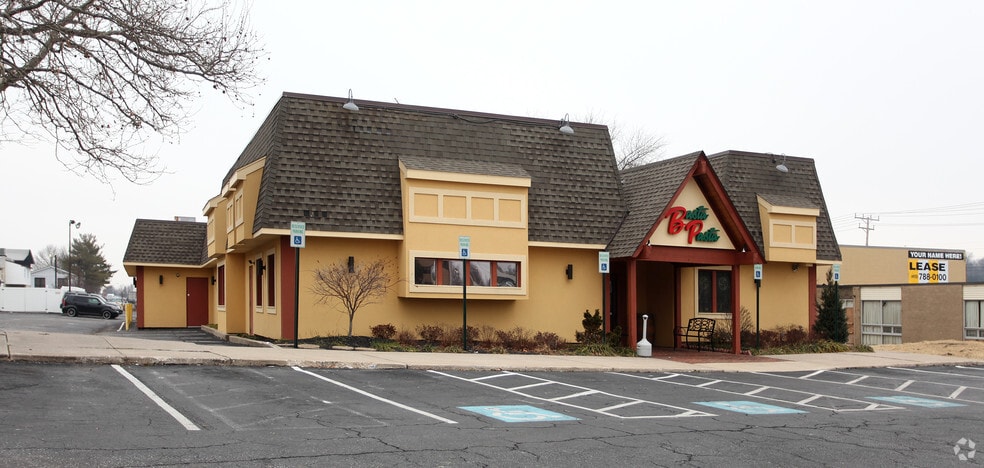 More Photos Of 60 W Timonium Rd, Timonium Restaurant For Sale