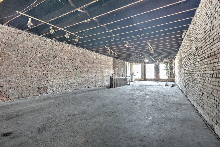 More Photos Of 531 State St, Bristol Storefront Retail Office For Sale