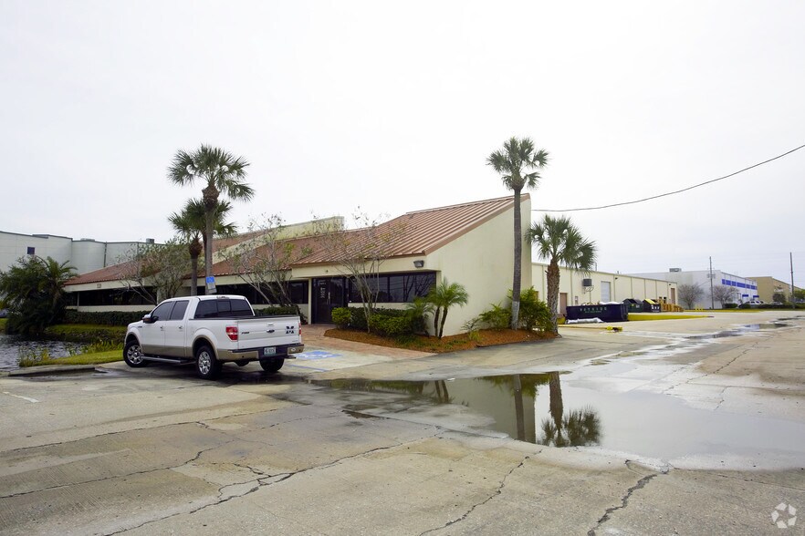 More Photos Of 12495 34th St N, Saint Petersburg Unknown For Lease