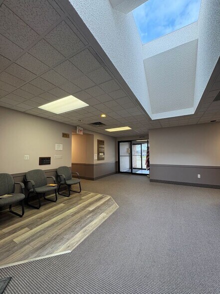 More Photos Of 23933 Allen Rd, Trenton Medical For Lease