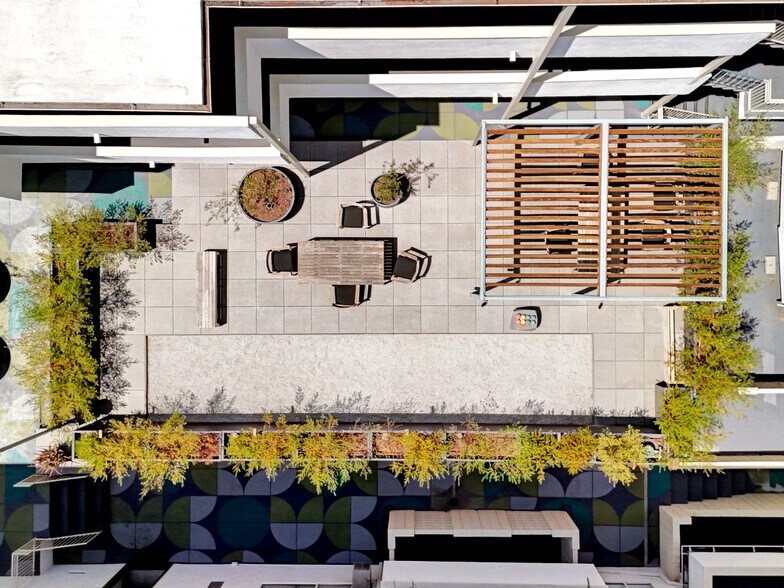 More Photos Of 6615 Franklin Ave, Los Angeles Apartments For Sale