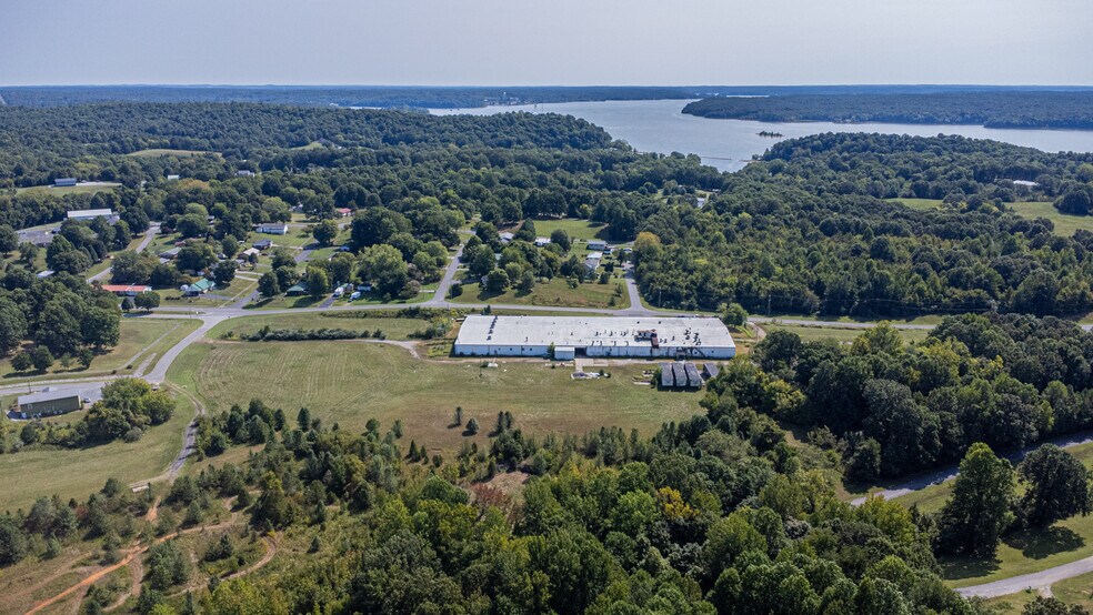 More Photos Of 501 Lakeshore Dr, Kuttawa Warehouse For Sale