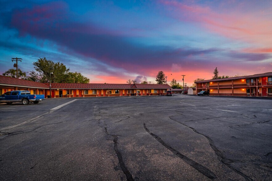 More Photos Of 260 W Main St, Vernal Hotel For Sale