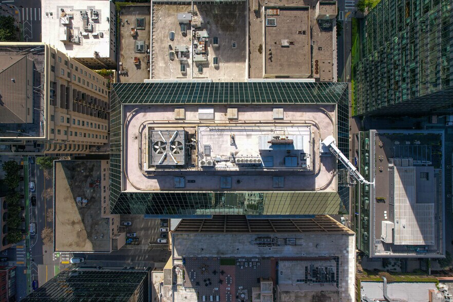 More Photos Of 75 Hawthorne St, San Francisco Office For Lease