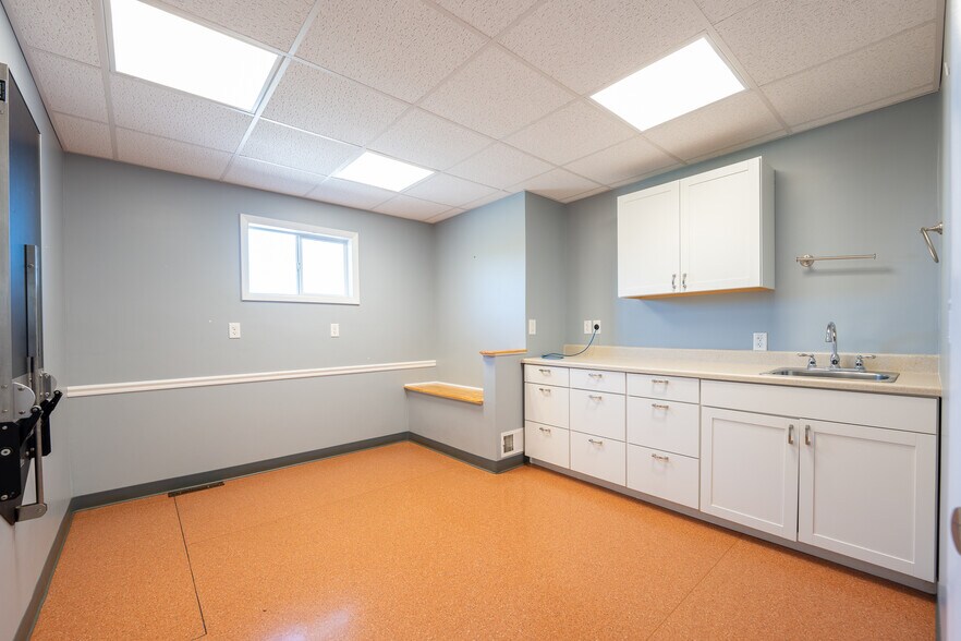 More Photos Of 5767 PA-981 Hwy, Latrobe Medical For Sale