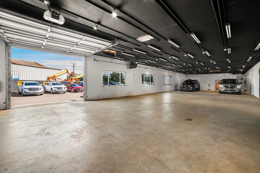 More Photos Of 3156 Oihana St, Lihue Warehouse For Sale