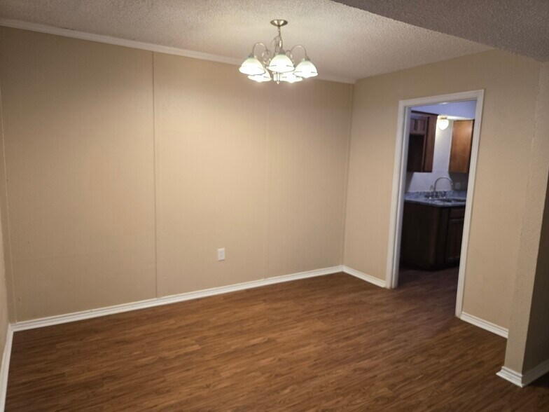 More Photos Of 1118 Brady Dr, Irving Multifamily For Sale