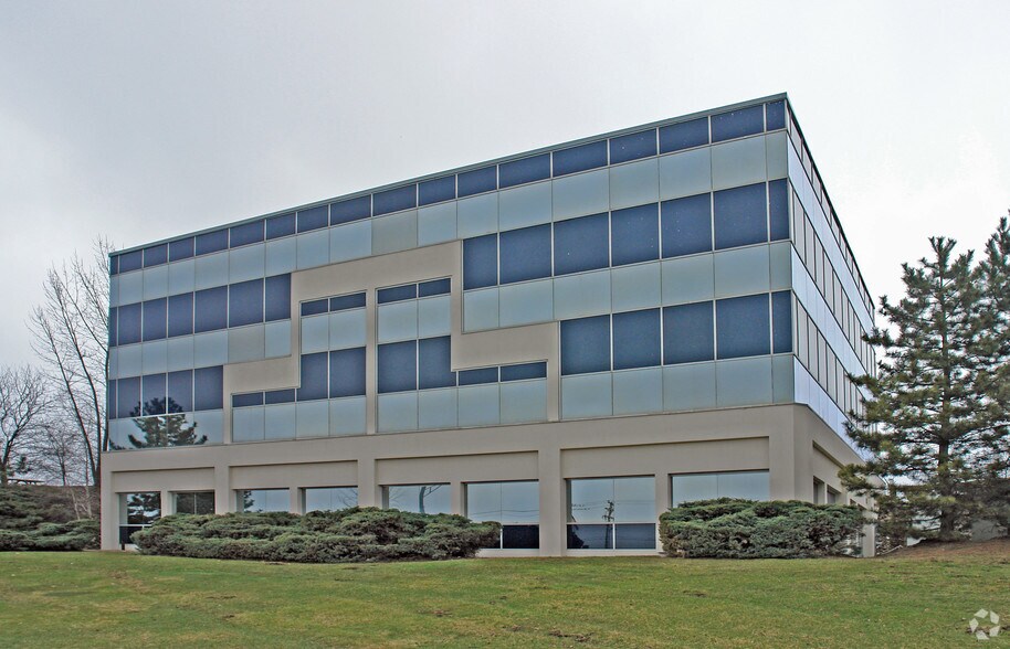 More Photos Of 106 Highpoint Ctr, Colchester Medical For Sale