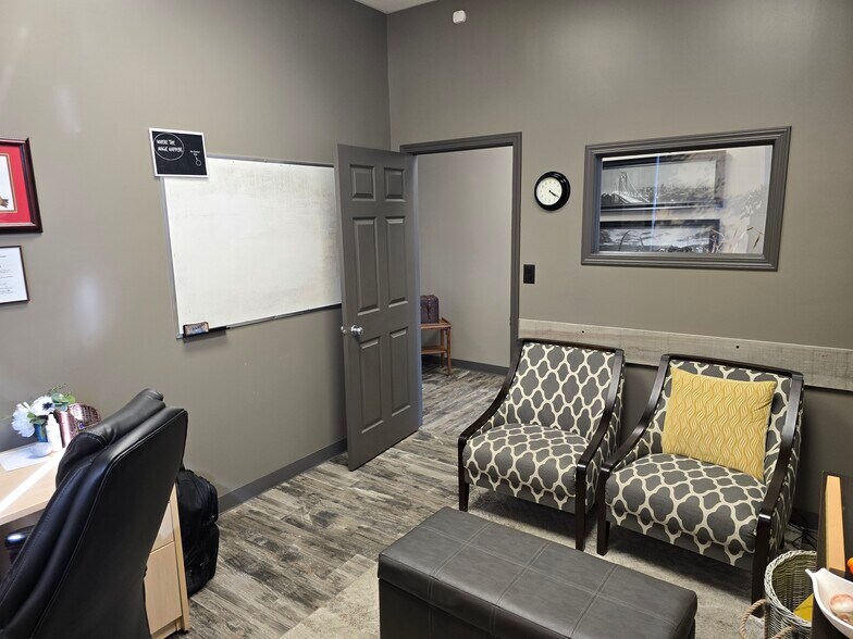 More Photos Of 5108 52 St, Red Deer Storefront Retail Office For Sale