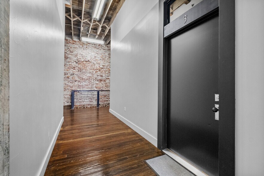 More Photos Of 124 S Joplin Ave, Joplin Warehouse For Sale