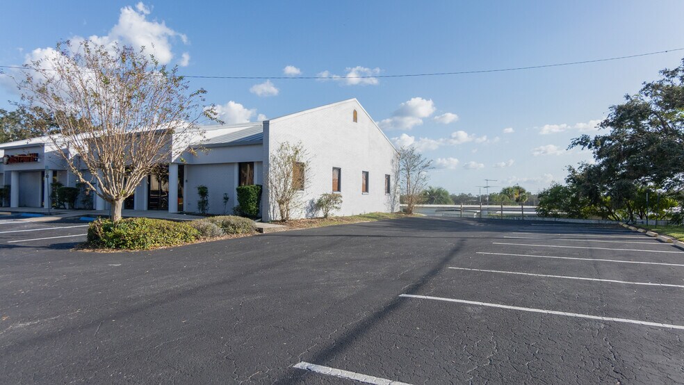 More Photos Of 37810 Medical Arts Ct, Zephyrhills Medical For Sale