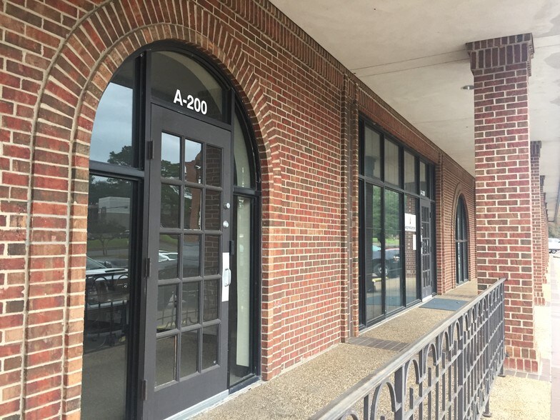 More Photos Of 212 Old Grande Blvd, Tyler General Retail For Sale