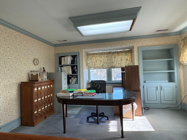 More Photos Of 169 Old Zion Rd, North East Office Residential For Sale