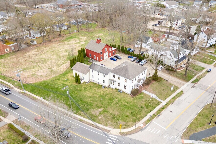 More Photos Of 11 Hayward Ave, Colchester Office For Sale