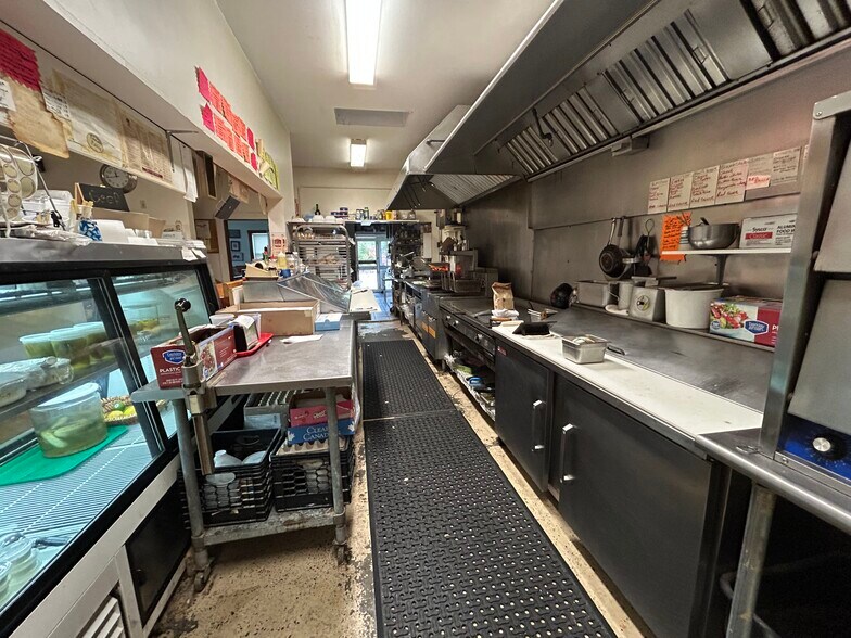 More Photos Of 1279 US-302 Rt, Bartlett General Retail For Sale