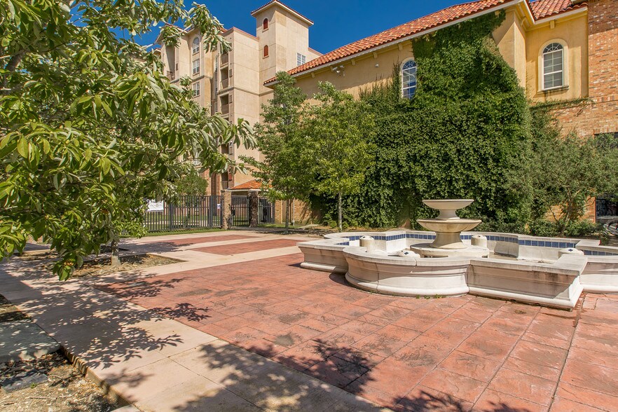 More Photos Of 4001 Nicholson Dr, Baton Rouge Hotel For Lease