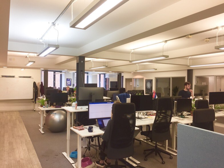 Primary Photo Of 33-39 Bowling Green Ln, London Office For Lease