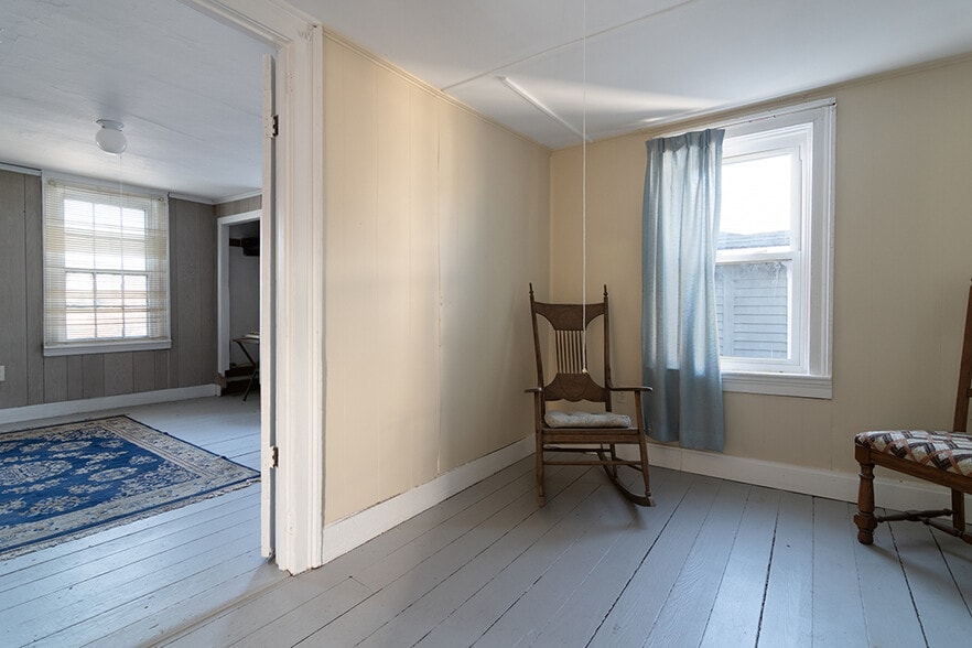 More Photos Of 367 Child St, Warren Freestanding For Sale