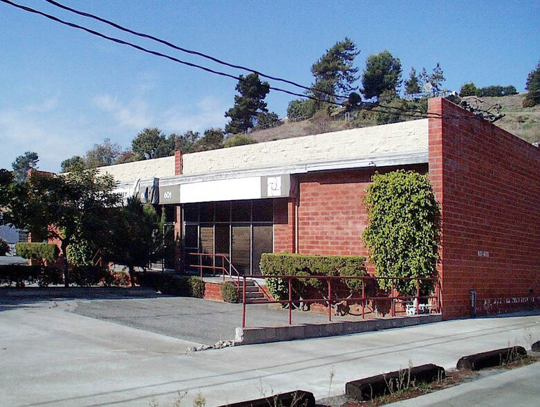 Primary Photo Of 605-605 Monterey Pass Rd, Monterey Park Distribution For Lease
