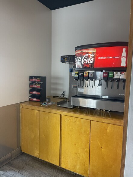 More Photos Of 3617 Perkins Rd, Baton Rouge General Retail For Sale