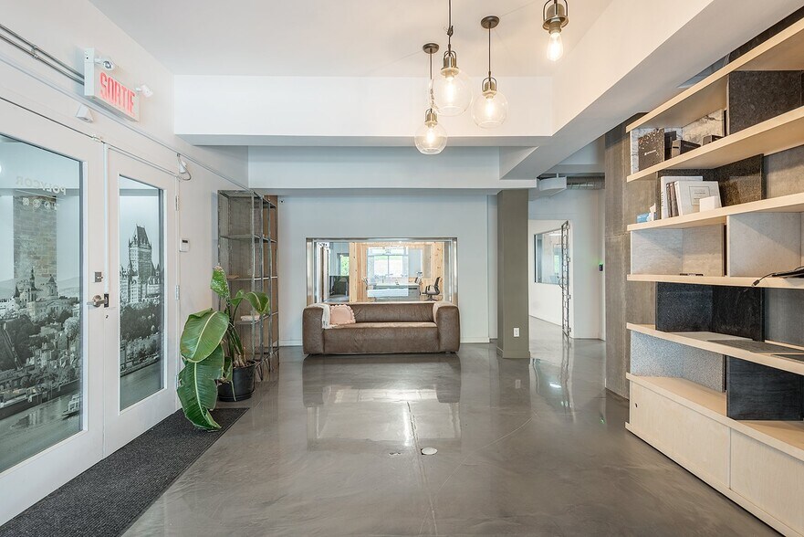 More Photos Of 3939 Rue Wellington, Montréal Storefront Retail Office For Lease