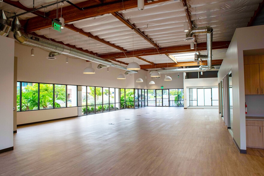 More Photos Of 2532 White Rd, Irvine Warehouse For Lease