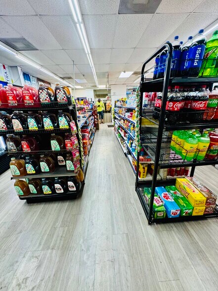 More Photos Of 13851 7th St, Dade City Service Station For Sale