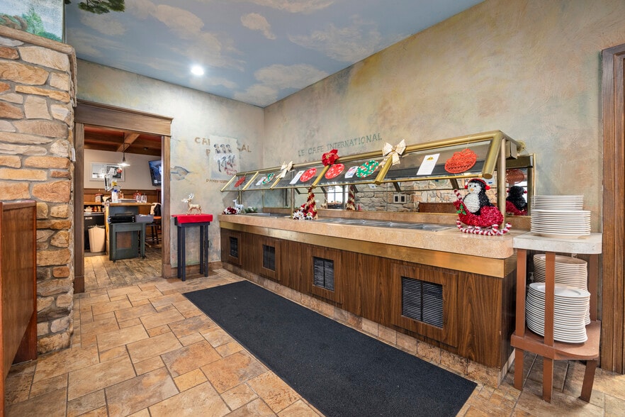 More Photos Of 4415 Liberty Ave, Vermilion General Retail For Sale