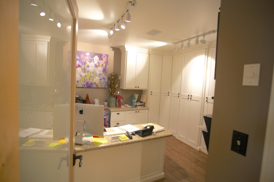 More Photos Of 106 E 2nd St, Molalla Medical For Sale