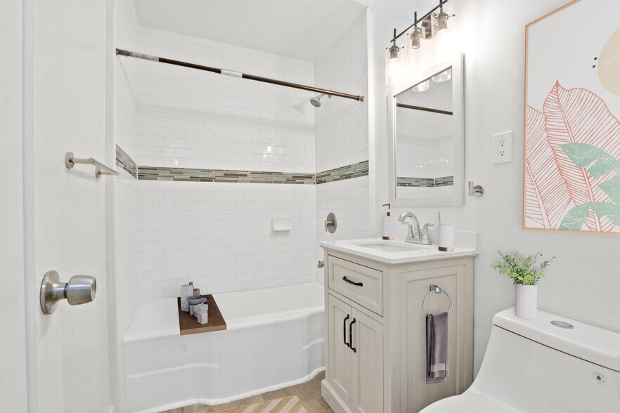 More Photos Of 6060-6068 Atlantic Ave, Long Beach Apartments For Sale