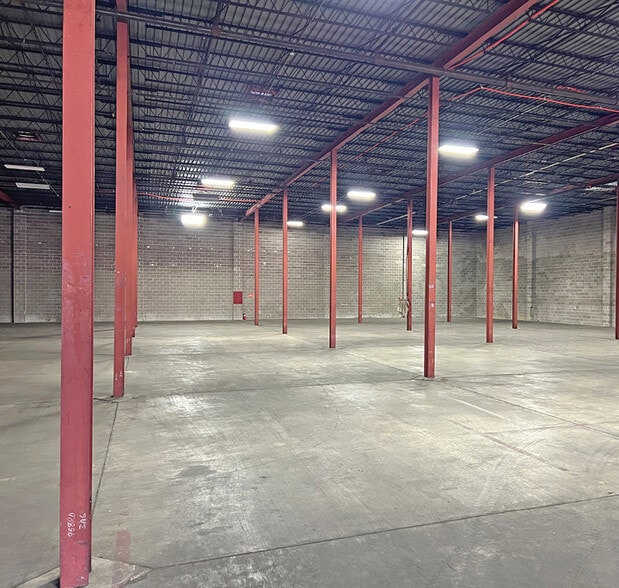 More Photos Of 3569 Air Park St, Memphis Warehouse For Sale