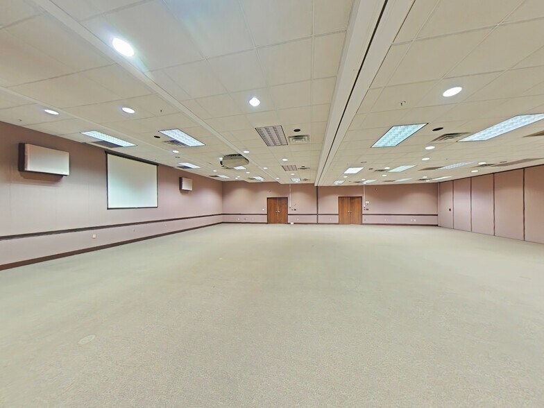 More Photos Of 6400 Monroe Blvd, Taylor Industrial For Sale