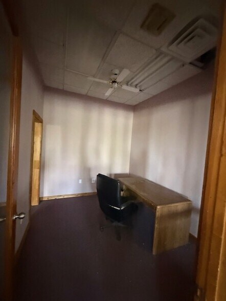 More Photos Of 5736 S Texas Ave, Orlando Office For Lease