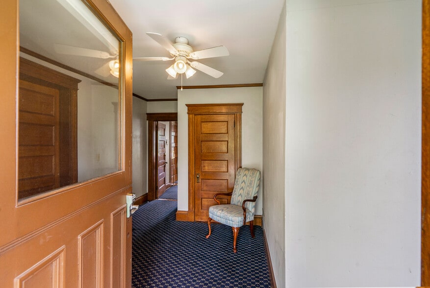 More Photos Of 2665 Boston Tpke, Coventry Funeral Home For Sale