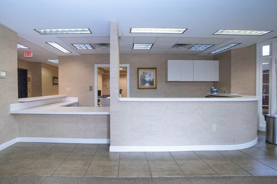 More Photos Of 120 Trinity Pl, Athens Medical For Lease