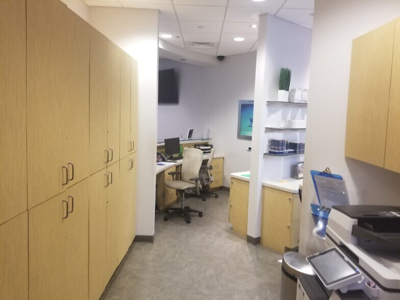 More Photos Of 6701 S Red Rd, South Miami Medical For Sale