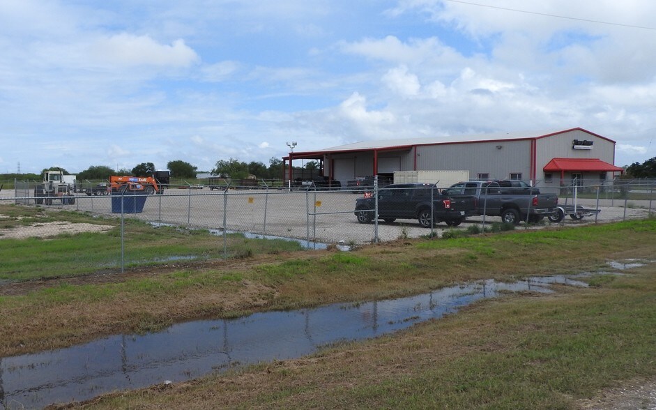 More Photos Of 4136 Interstate Highway 37, Odem Truck Terminal For Lease