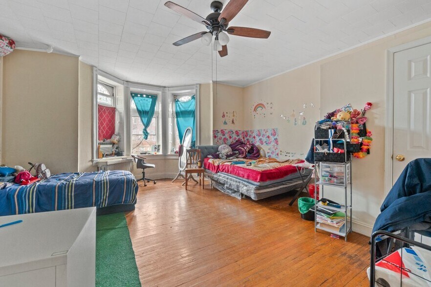 More Photos Of 2810 Saint Paul St, Baltimore Multifamily For Sale