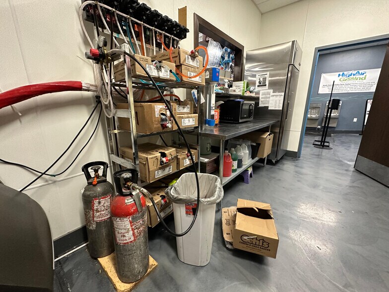 More Photos Of 1250 4th Ave NW, Minot Storefront For Lease