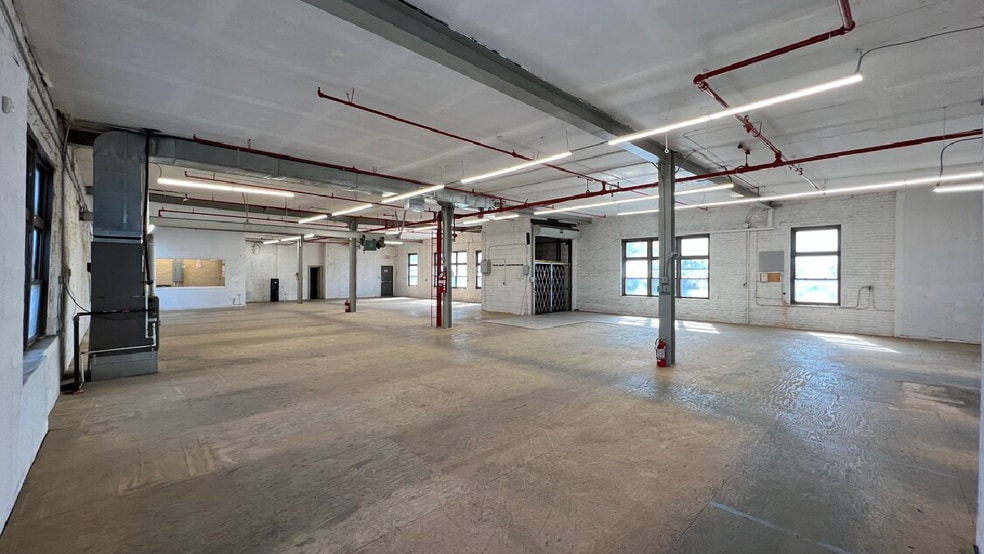 More Photos Of 1360 Garrison Ave, Bronx Warehouse For Sale