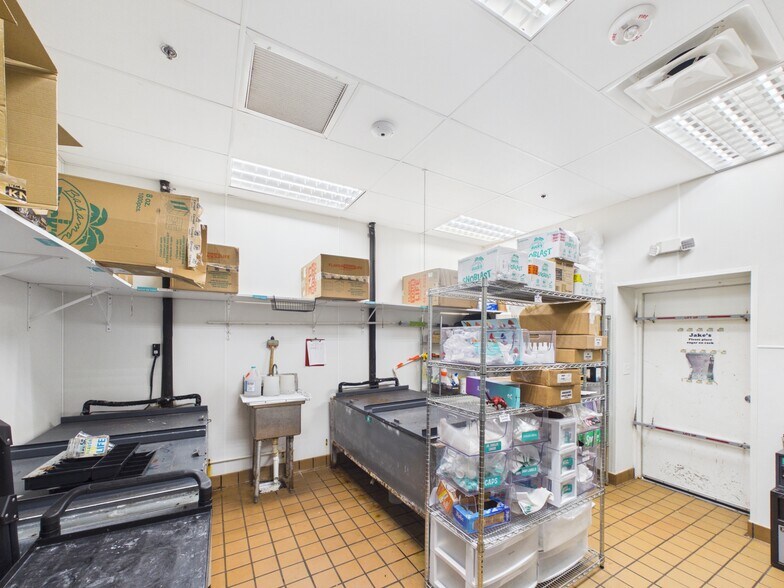 More Photos Of 1227 Museum Square Dr, Sugar Land Storefront Retail Office For Sale