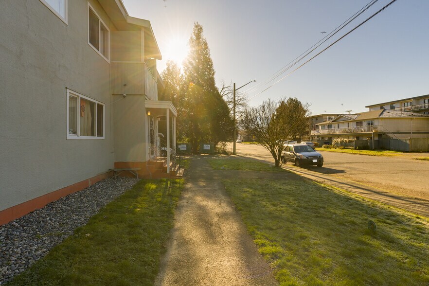 More Photos Of 9452 Fletcher St, Chilliwack Apartments For Sale