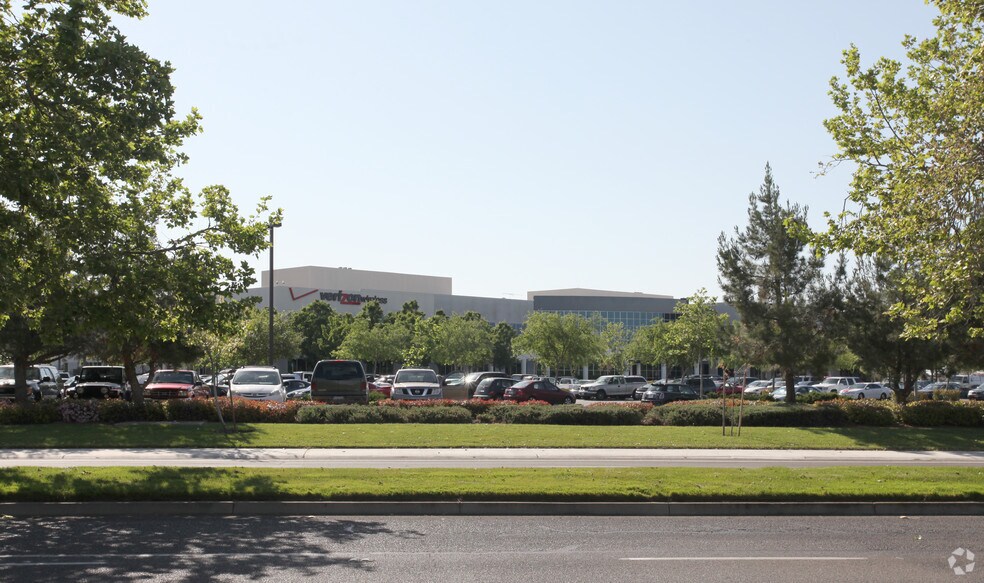 More Photos Of 10730 International Dr, Rancho Cordova Office For Lease