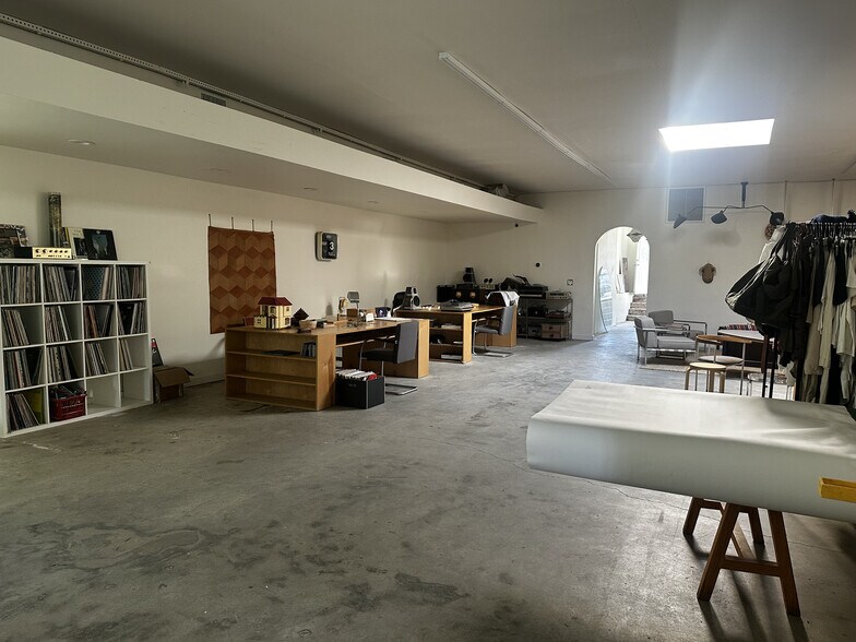 More Photos Of 5215 York Blvd, Los Angeles Freestanding For Lease
