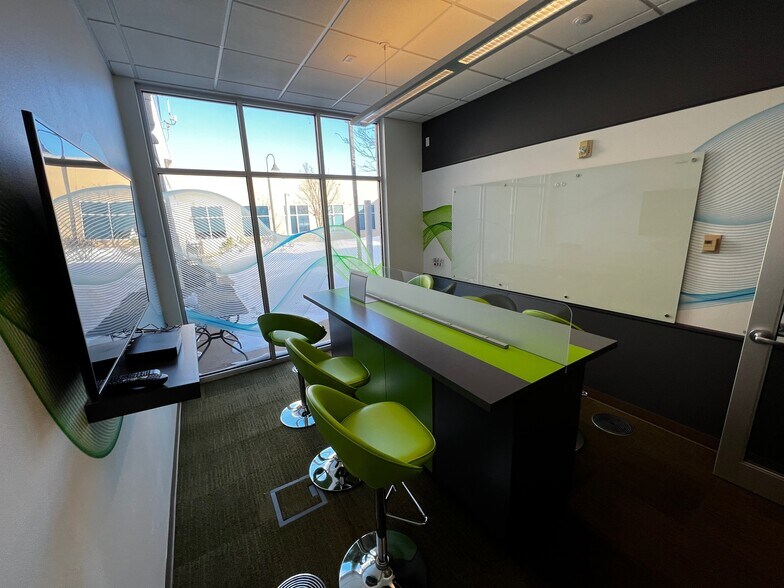 More Photos Of 3901 N Louise Ave, Sioux Falls Office For Lease