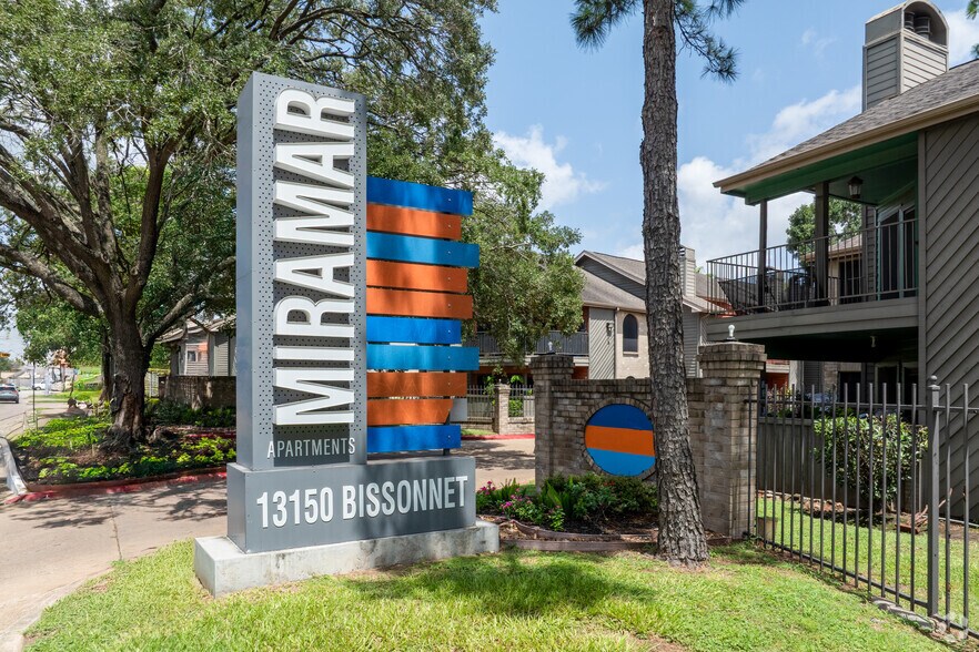 More Photos Of 13150 Bissonnet St, Houston Apartments For Sale